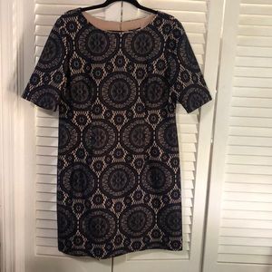 The perfect navy & nude dress